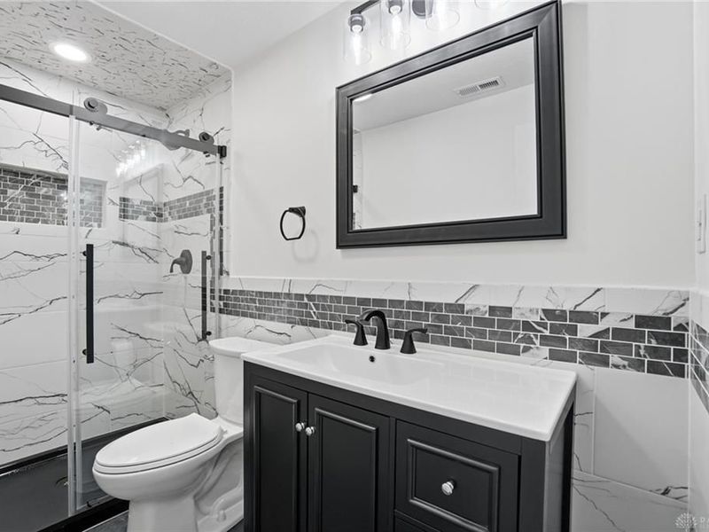 1039 Independence Drive, Kettering, OH 45429 Photo 21