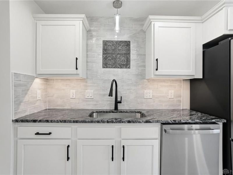 1039 Independence Drive, Kettering, OH 45429 Photo 8