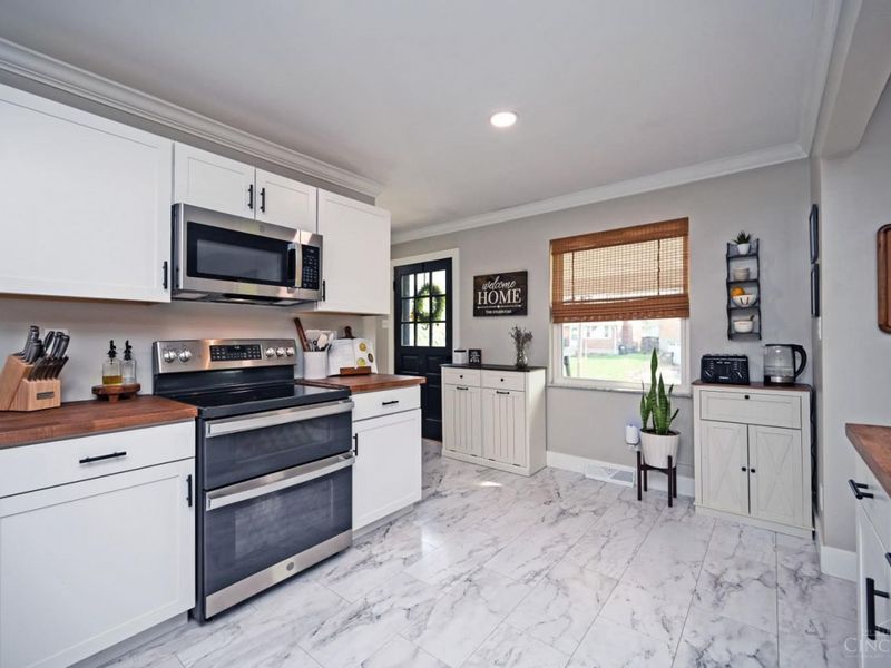 3228 Deborah Lane, Green Township, OH 45239 Photo 14