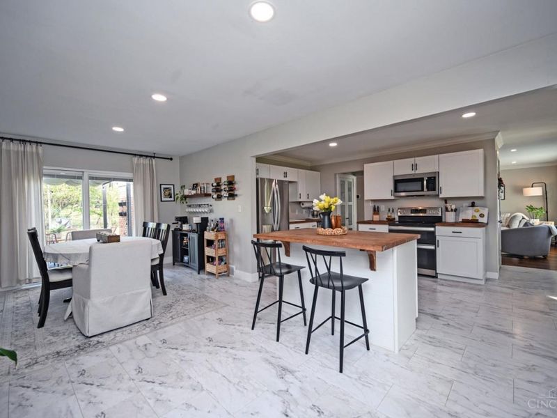 3228 Deborah Lane, Green Township, OH 45239 Photo 17