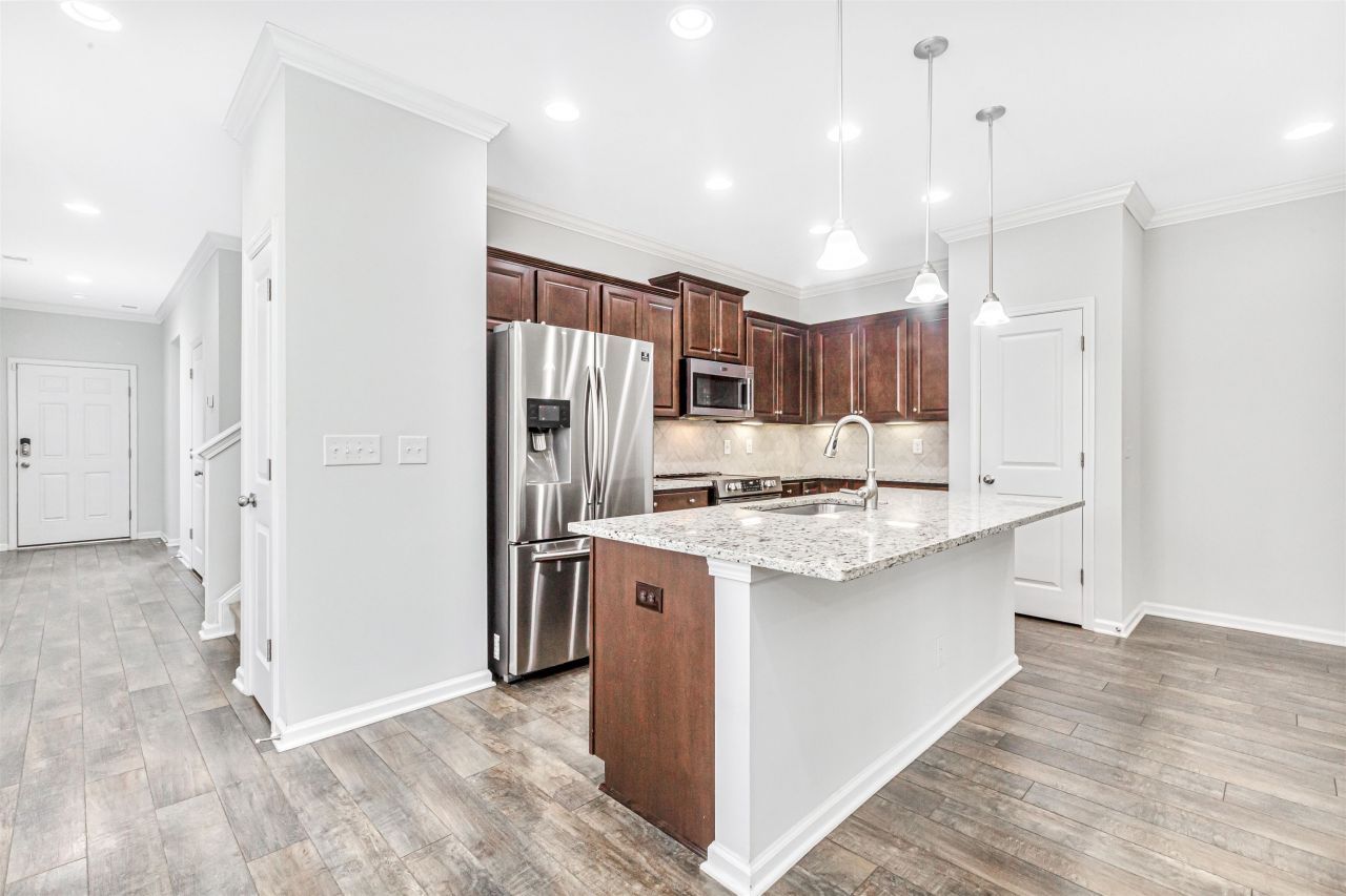 301 Castle Dr.  Photo 12