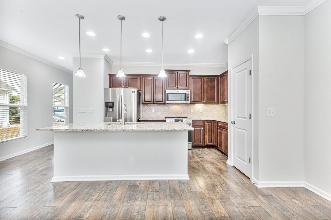 301 Castle Dr.  Photo 13