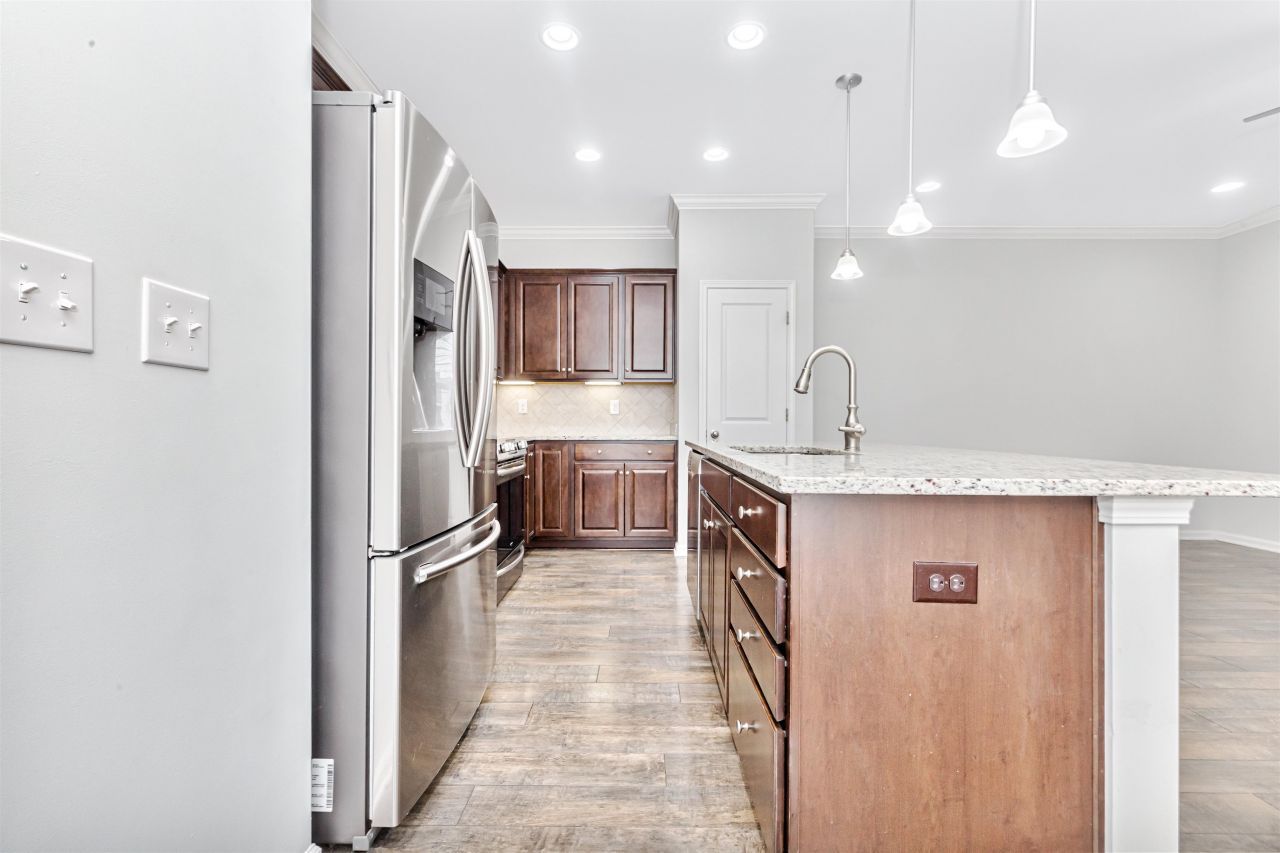 301 Castle Dr.  Photo 14