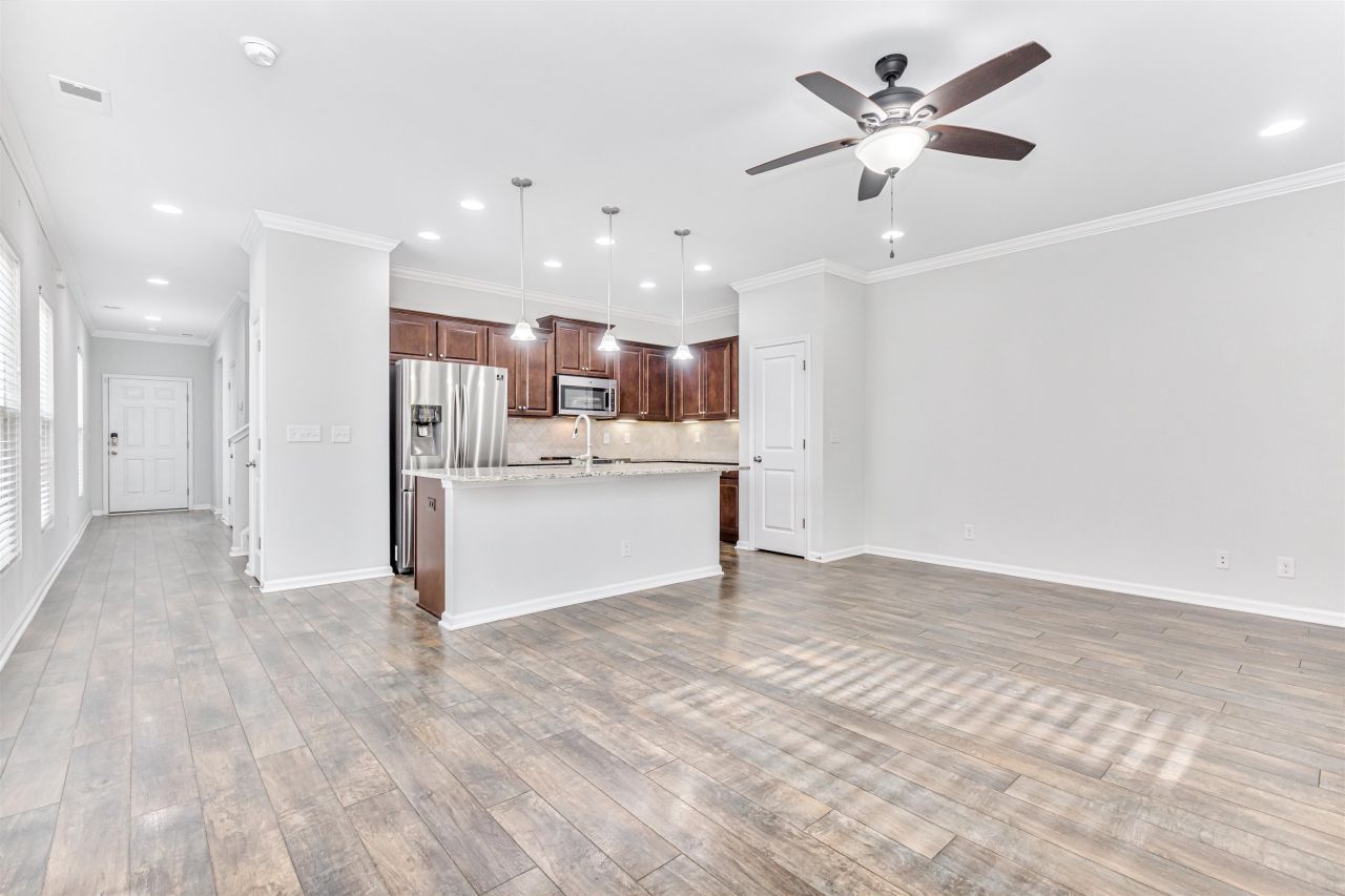 301 Castle Dr.  Photo 17