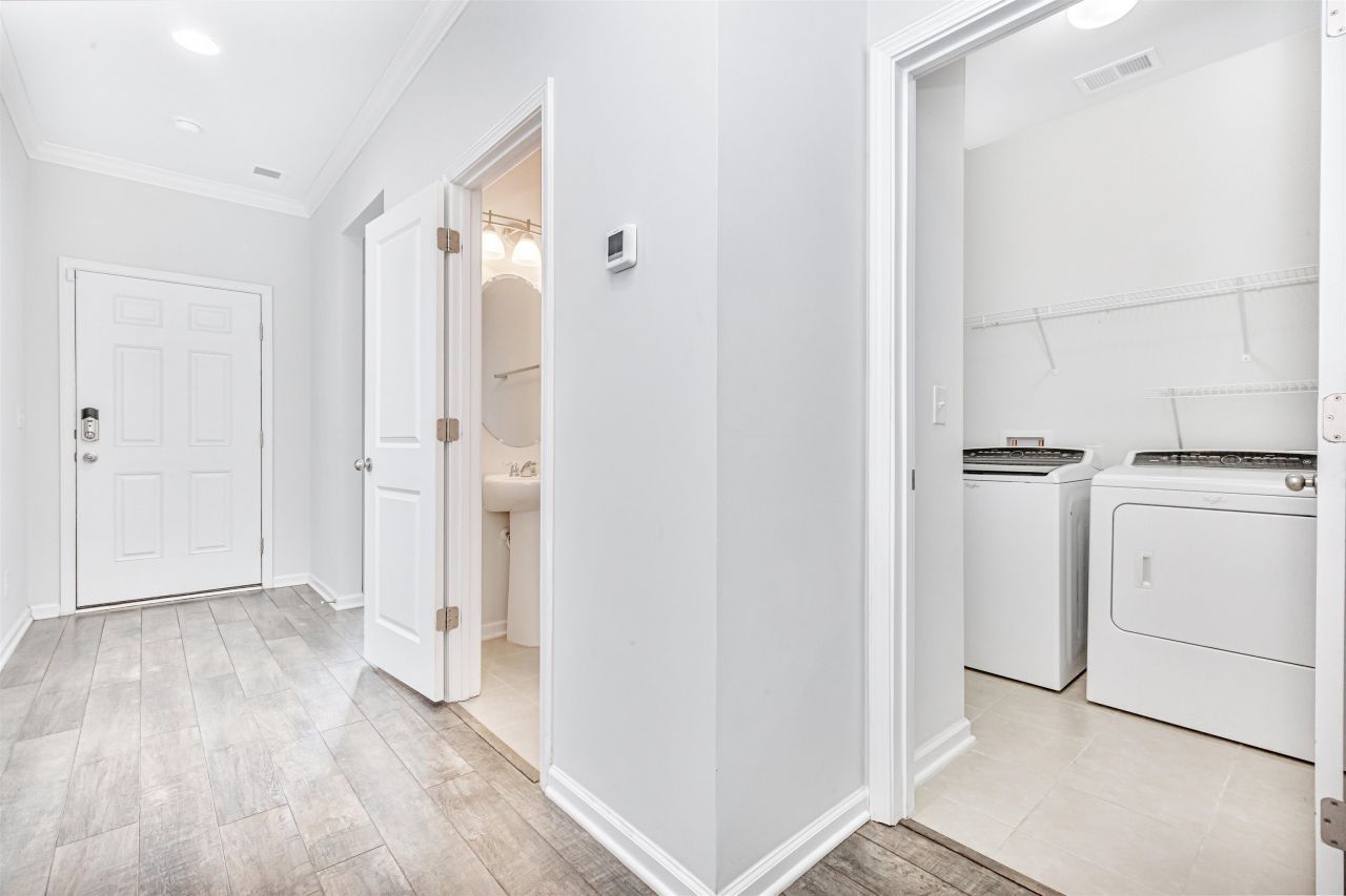 301 Castle Dr.  Photo 19