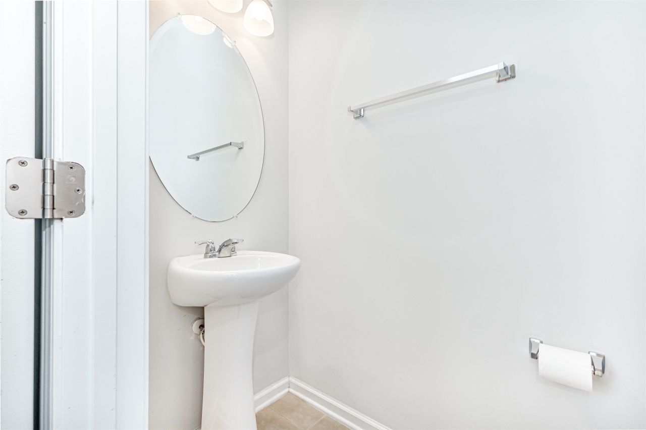 301 Castle Dr.  Photo 20