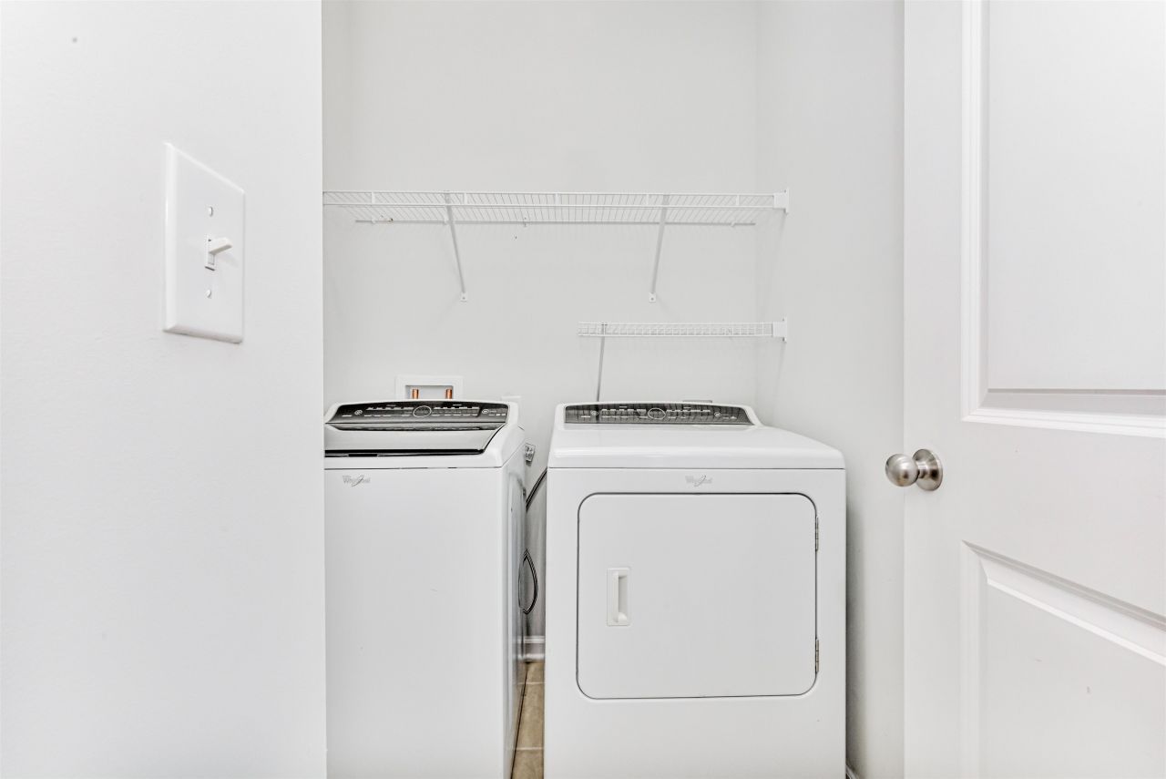 301 Castle Dr.  Photo 21