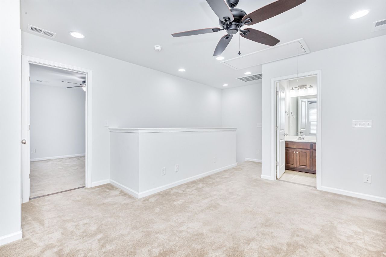 301 Castle Dr.  Photo 23