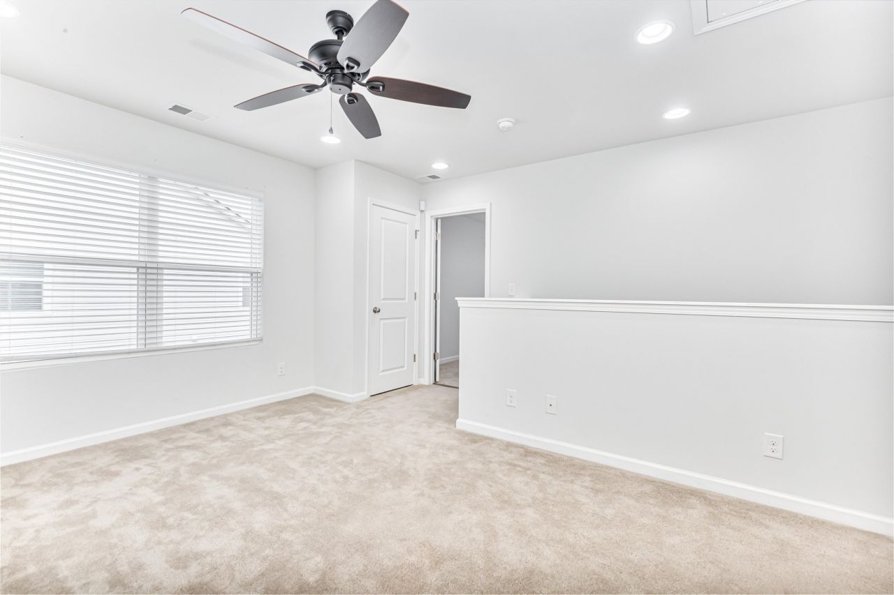 301 Castle Dr.  Photo 24