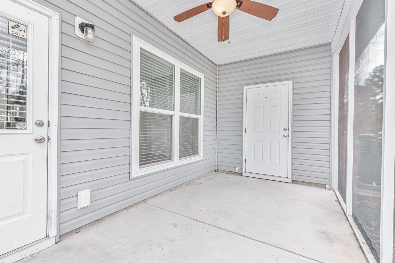 301 Castle Dr.  Photo 33