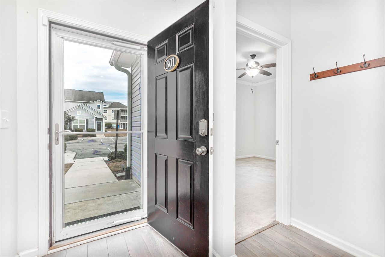 301 Castle Dr.  Photo 4