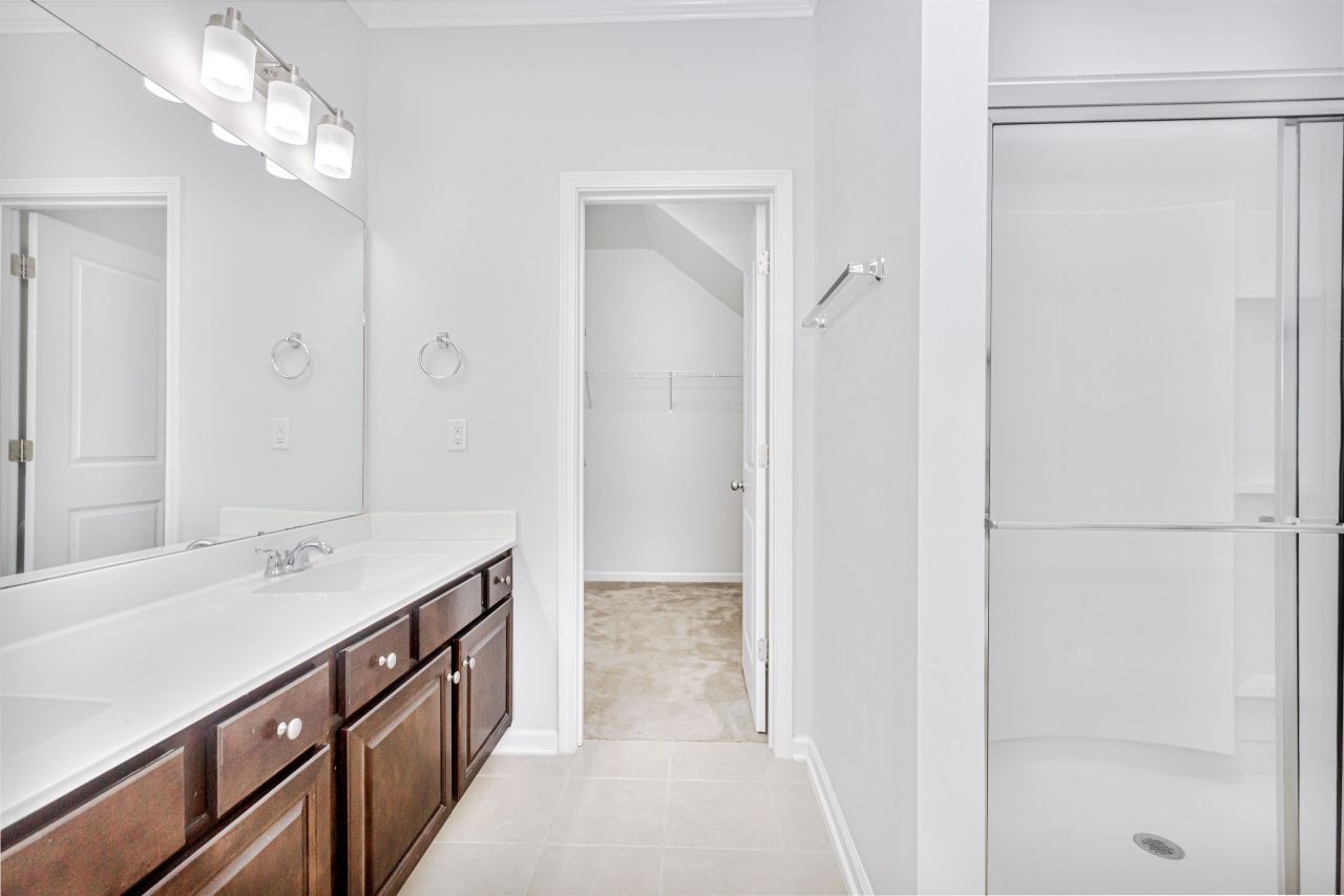 301 Castle Dr.  Photo 7