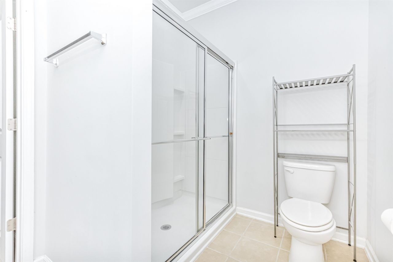 301 Castle Dr.  Photo 8