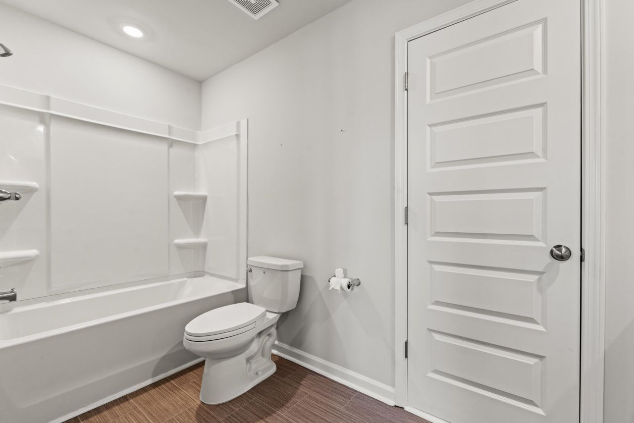 8037 Forest Edge Dr. Photo 24