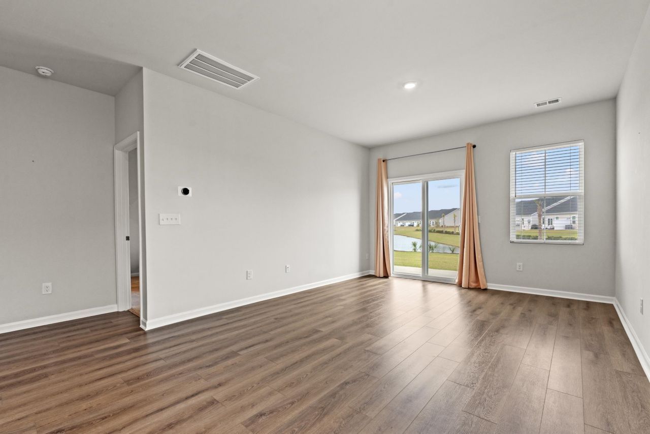 8037 Forest Edge Dr. Photo 8