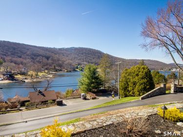 14 Lake North, New Fairfield, CT 06812