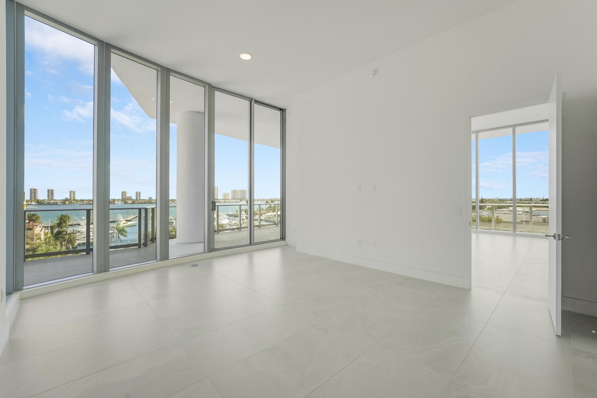 220 Lake Shore Drive, Unit 612, Lake Park, FL 33403 Photo