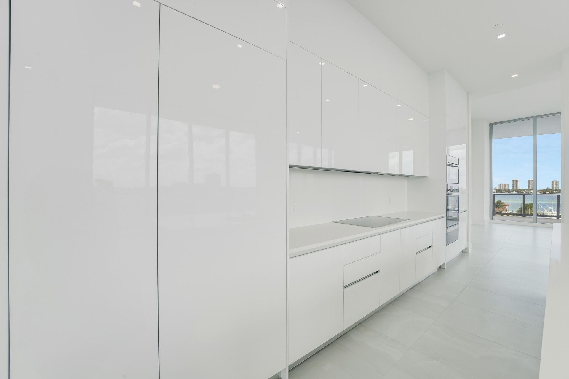 220 Lake Shore Drive, Unit 612, Lake Park, FL 33403 Photo