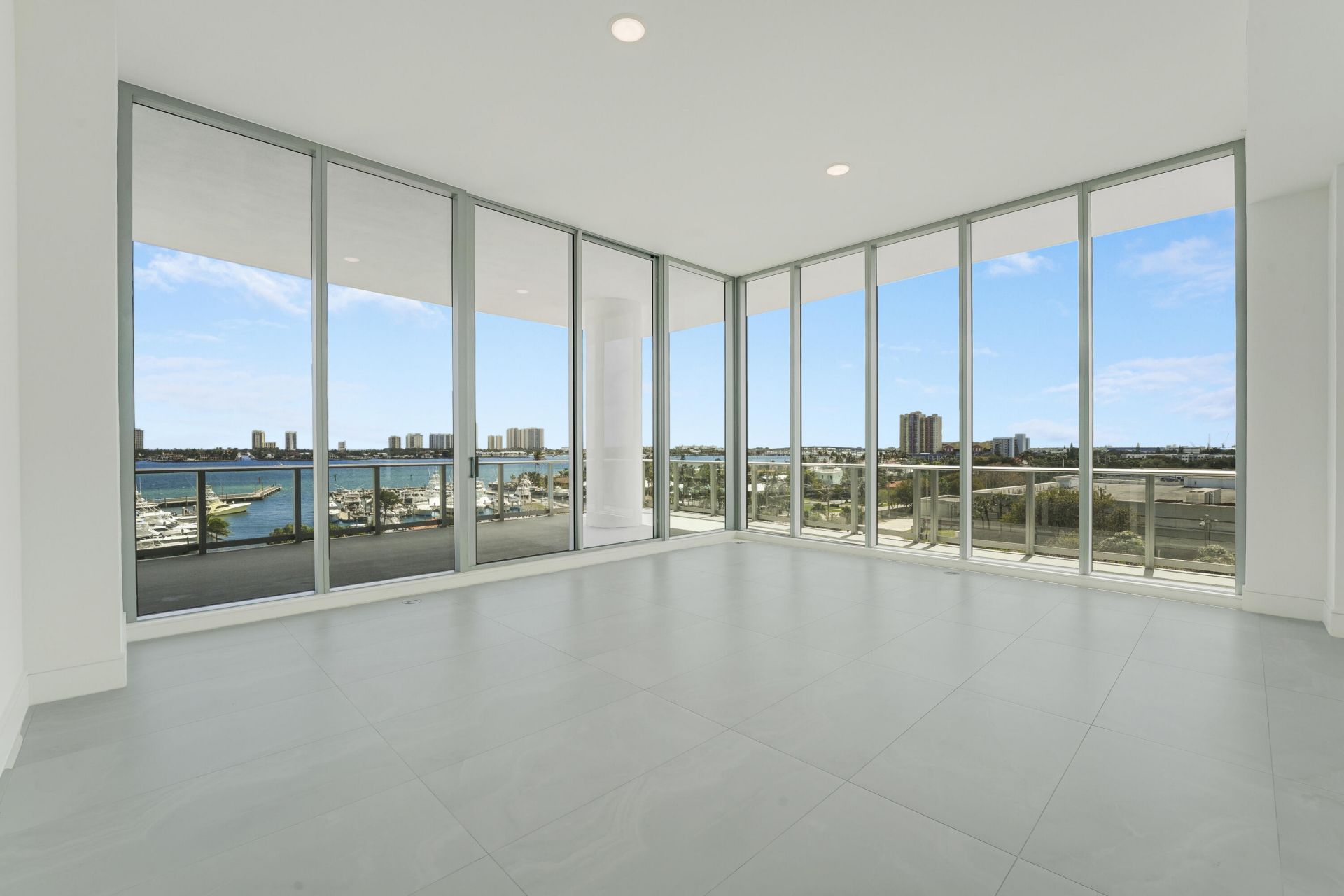 220 Lake Shore Drive, Unit 612, Lake Park, FL 33403 Photo