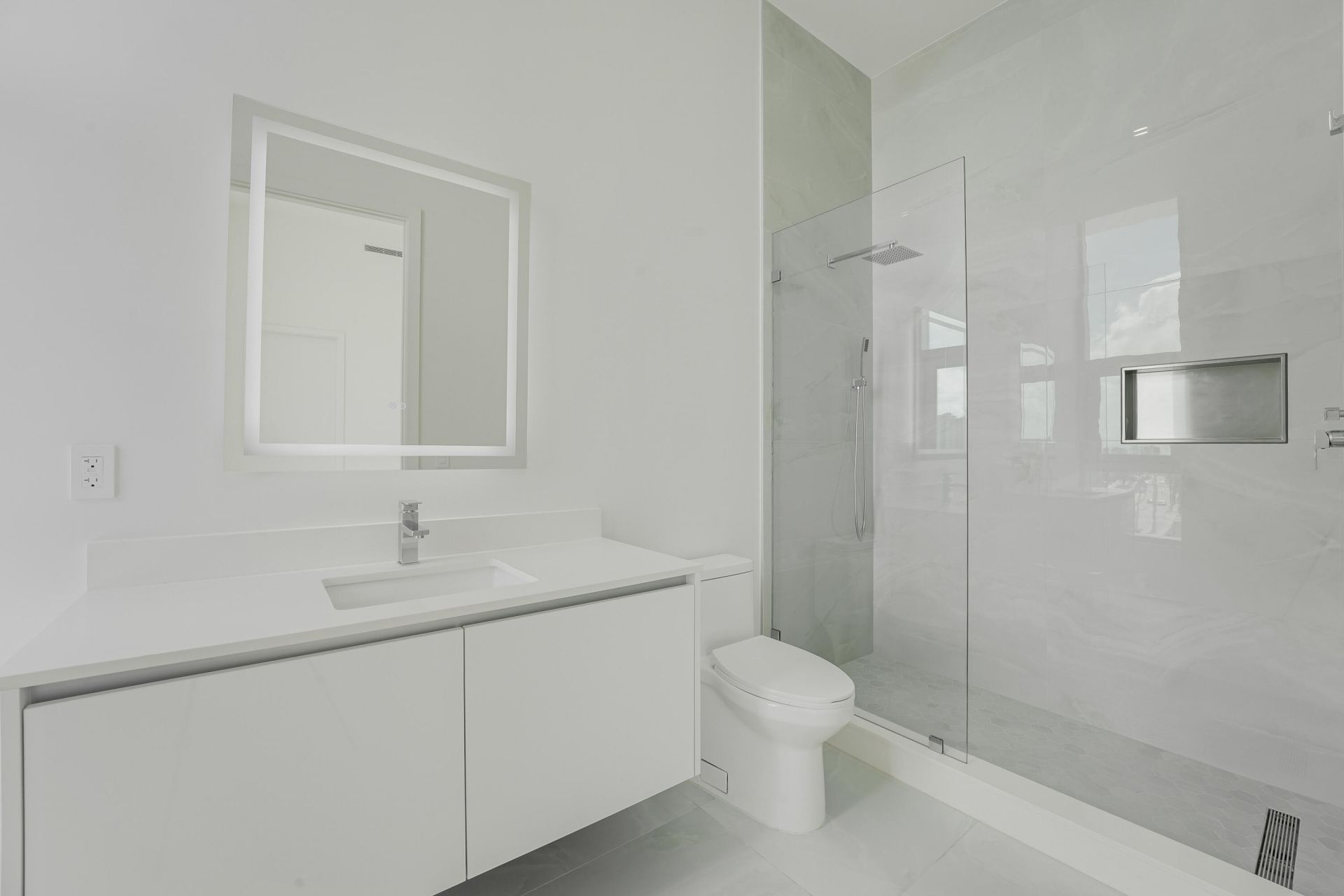 220 Lake Shore Drive, Unit 612, Lake Park, FL 33403 Photo