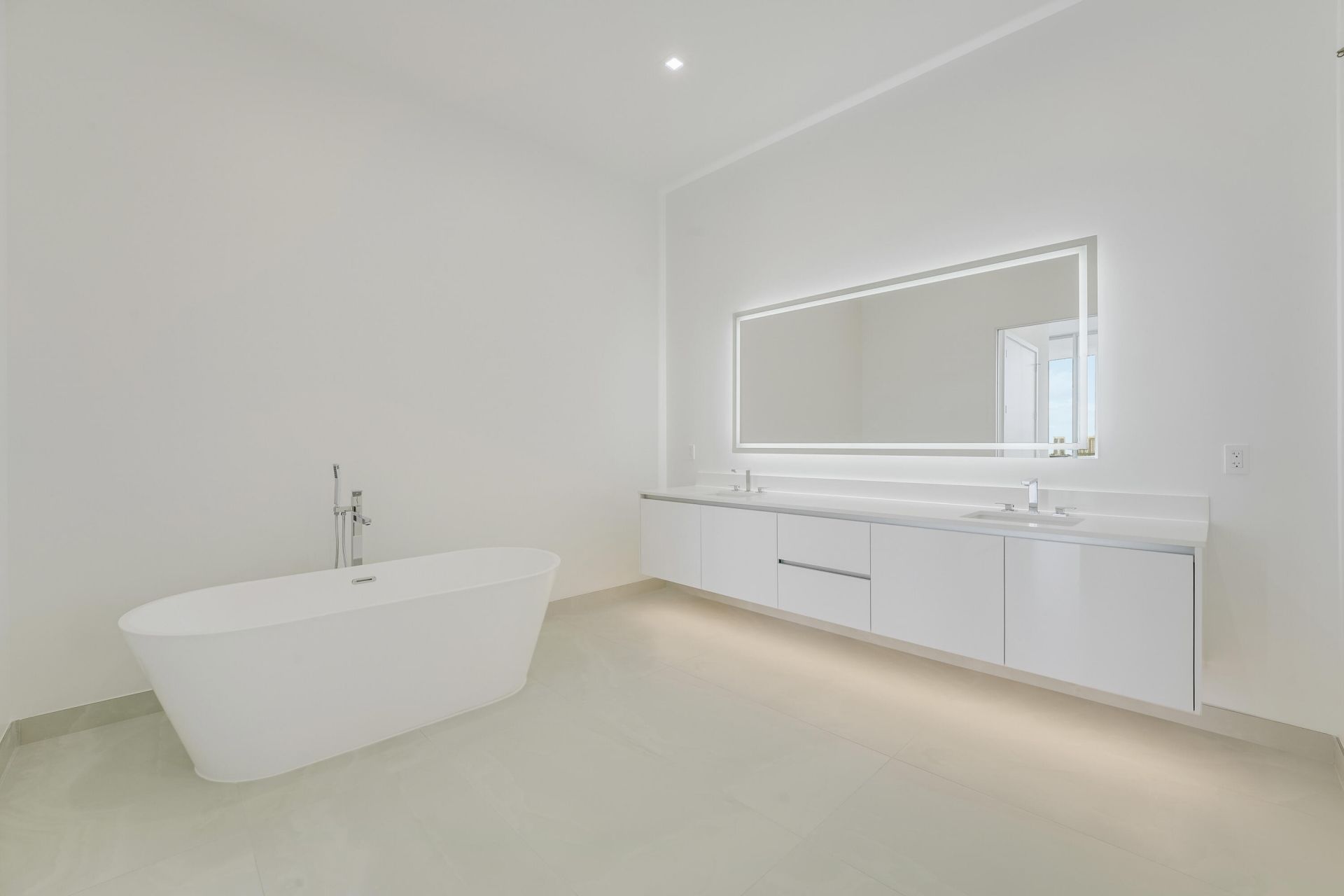 220 Lake Shore Drive, Unit 612, Lake Park, FL 33403 Photo