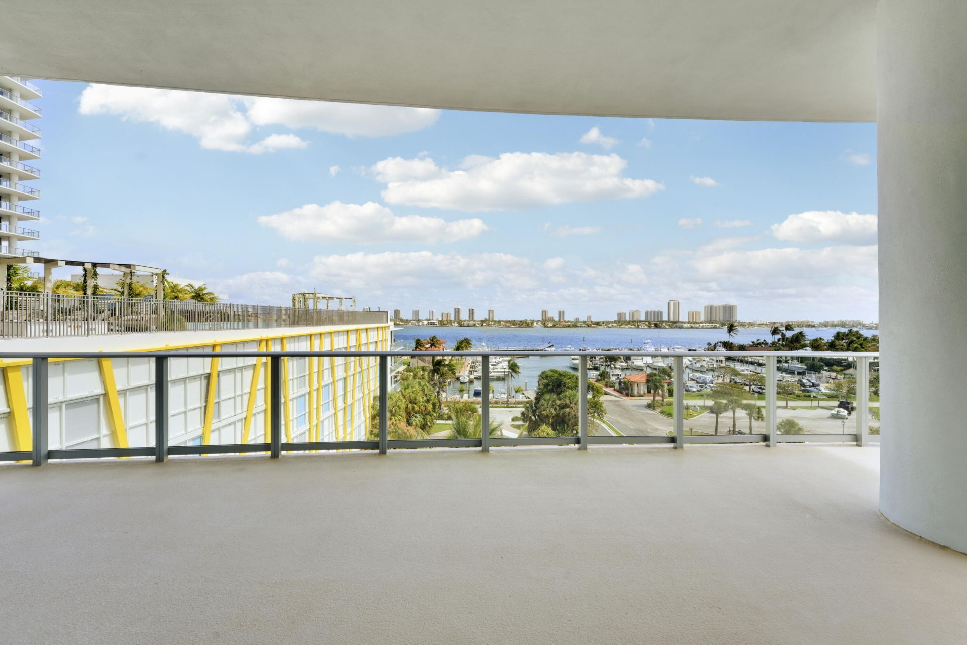 220 Lake Shore Drive, Unit 612, Lake Park, FL 33403 Photo