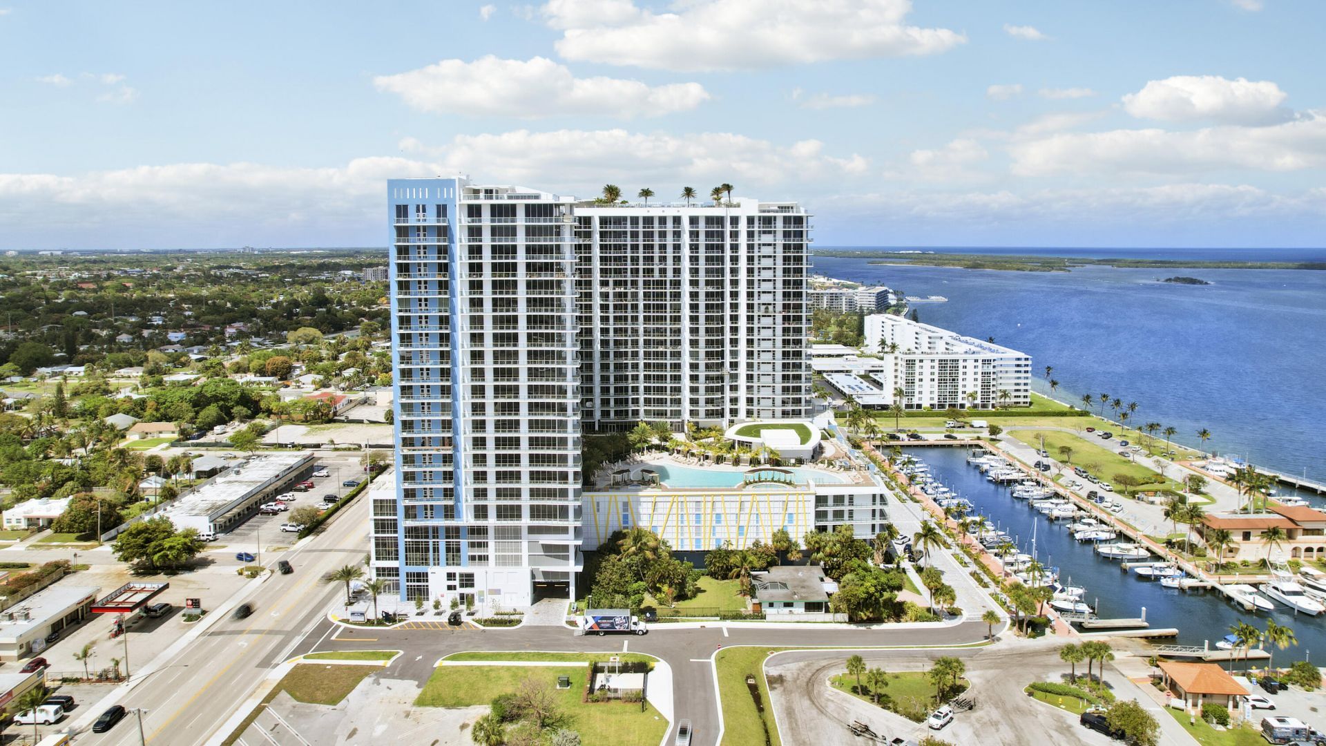 220 Lake Shore Drive, Unit 612, Lake Park, FL 33403 Photo