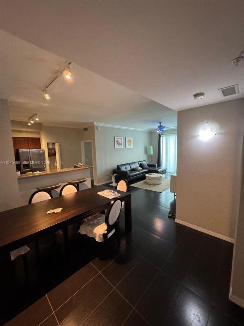 2421 NE 65th Street, Unit 611, Fort Lauderdale, FL 33308 Photo