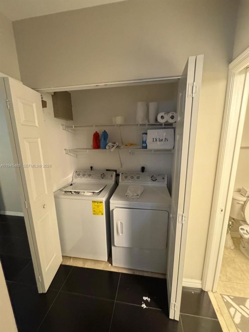 2421 NE 65th Street, Unit 611, Fort Lauderdale, FL 33308 Photo