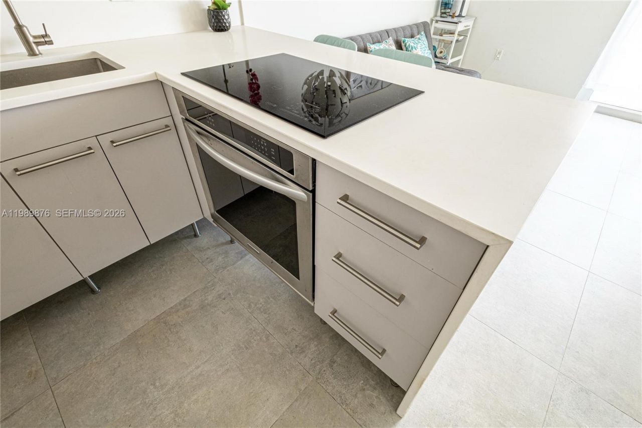 1035 West Ave, Unit PH02, Miami Beach, FL 33139 Photo