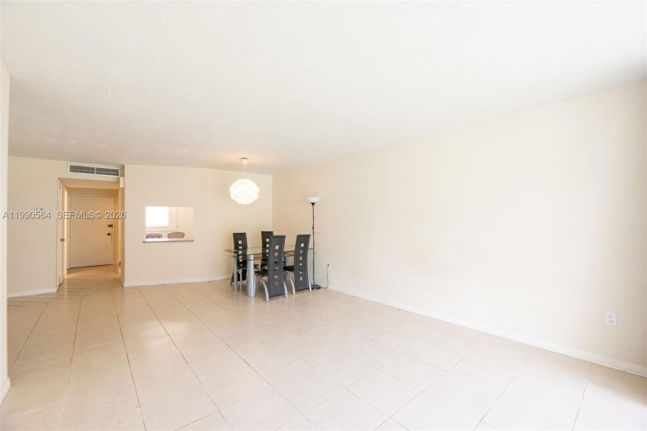 1680 NE 191st St , Unit 107-2, Miami, FL 33179 Photo