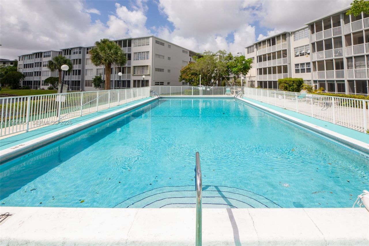 1680 NE 191st St , Unit 107-2, Miami, FL 33179 Photo