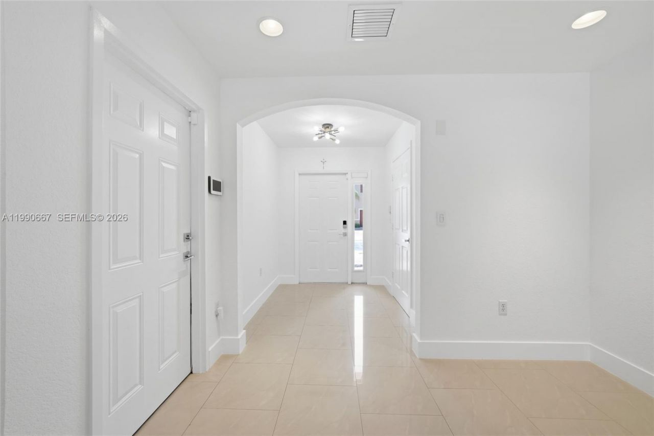 22242 SW 88th Path, Cutler Bay, FL 33190 Photo