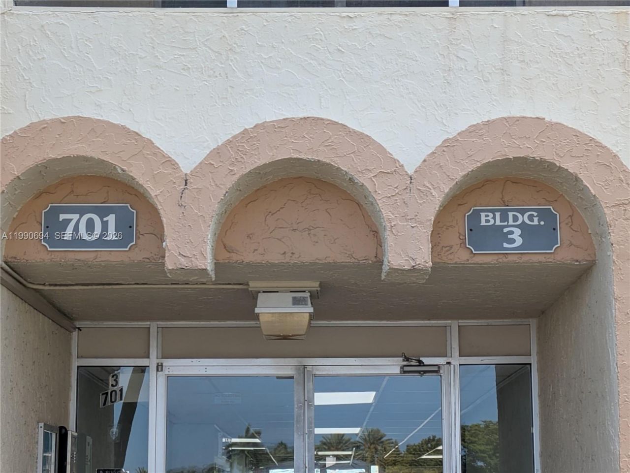 701 Three Islands Blvd, Unit 510, Hallandale Beach, FL 33009 Photo