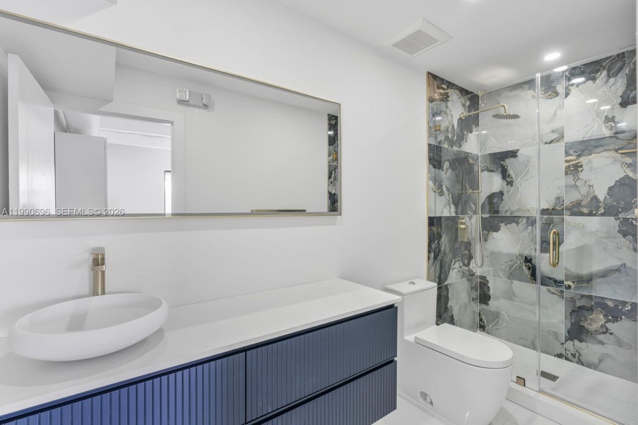 2075 W 76th St, Unit 1, Hialeah, FL 33016 Photo