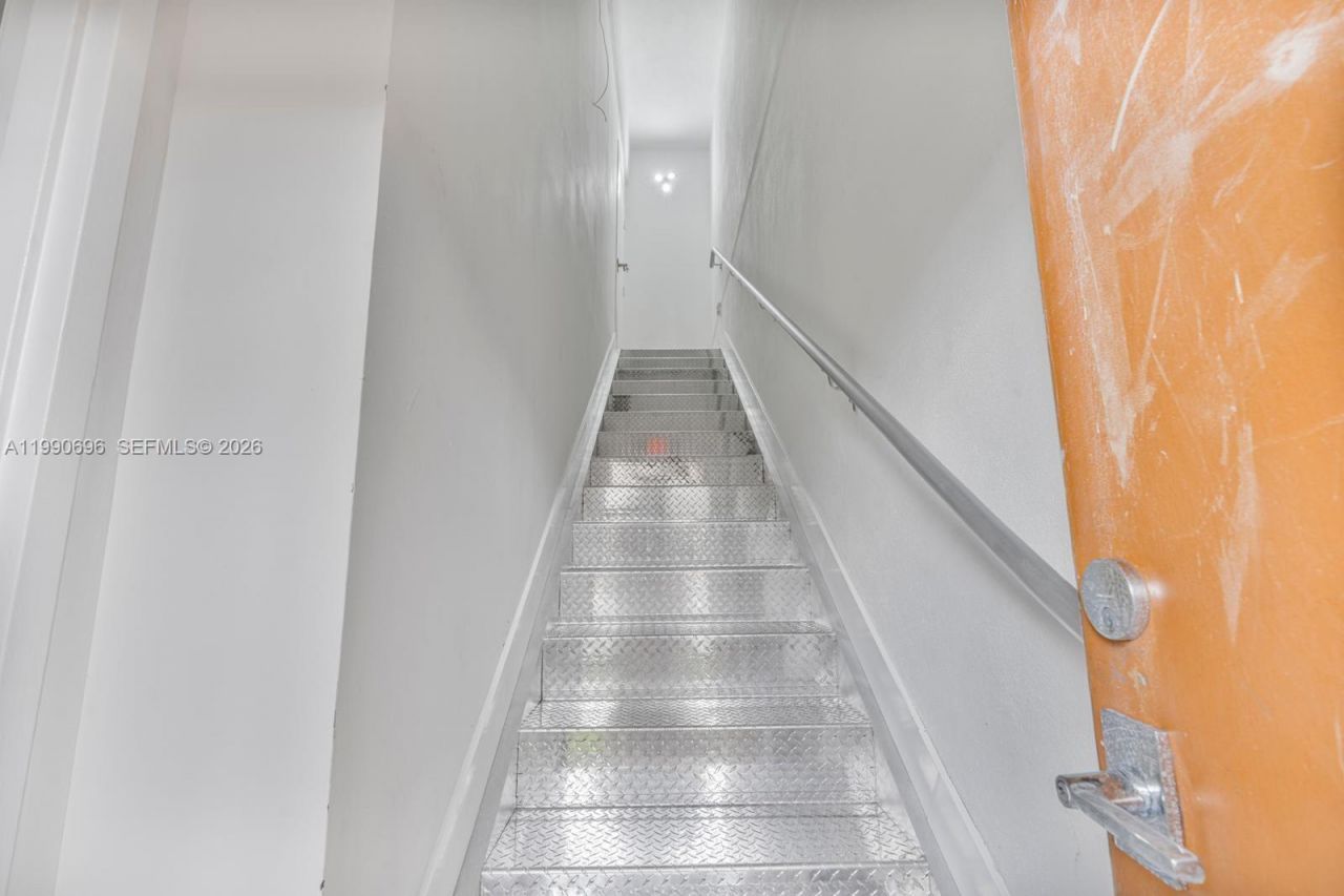 2075 W 76th St, Unit 1, Hialeah, FL 33016 Photo