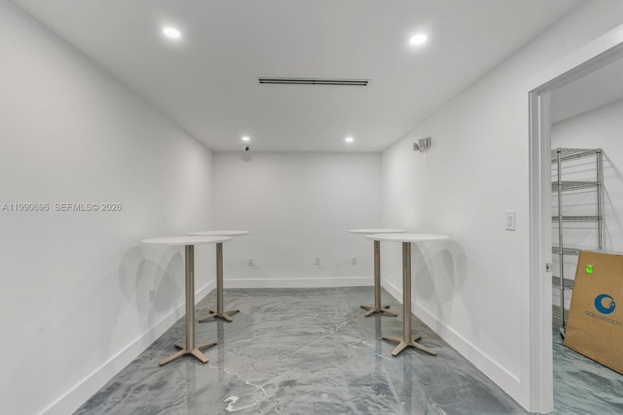 2075 W 76th St, Unit 1, Hialeah, FL 33016 Photo