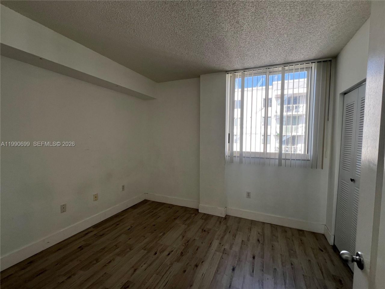 5091 NW 7th St, Unit 1010, Miami, FL 33126 Photo