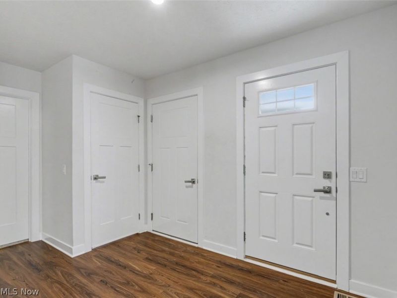 346 Lakewick Lane, Willowick, OH 44095 Photo 3