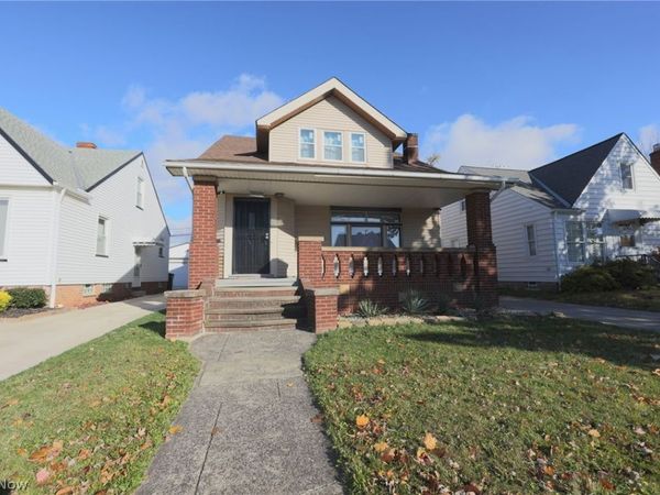 6502 Farnsworth Drive, Parma, OH 44129