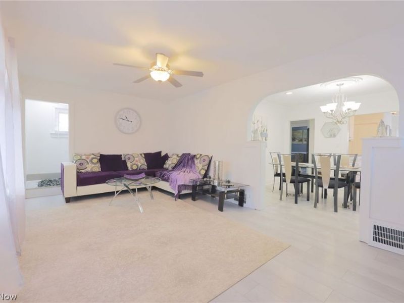 6502 Farnsworth Drive, Parma, OH 44129 Photo 3