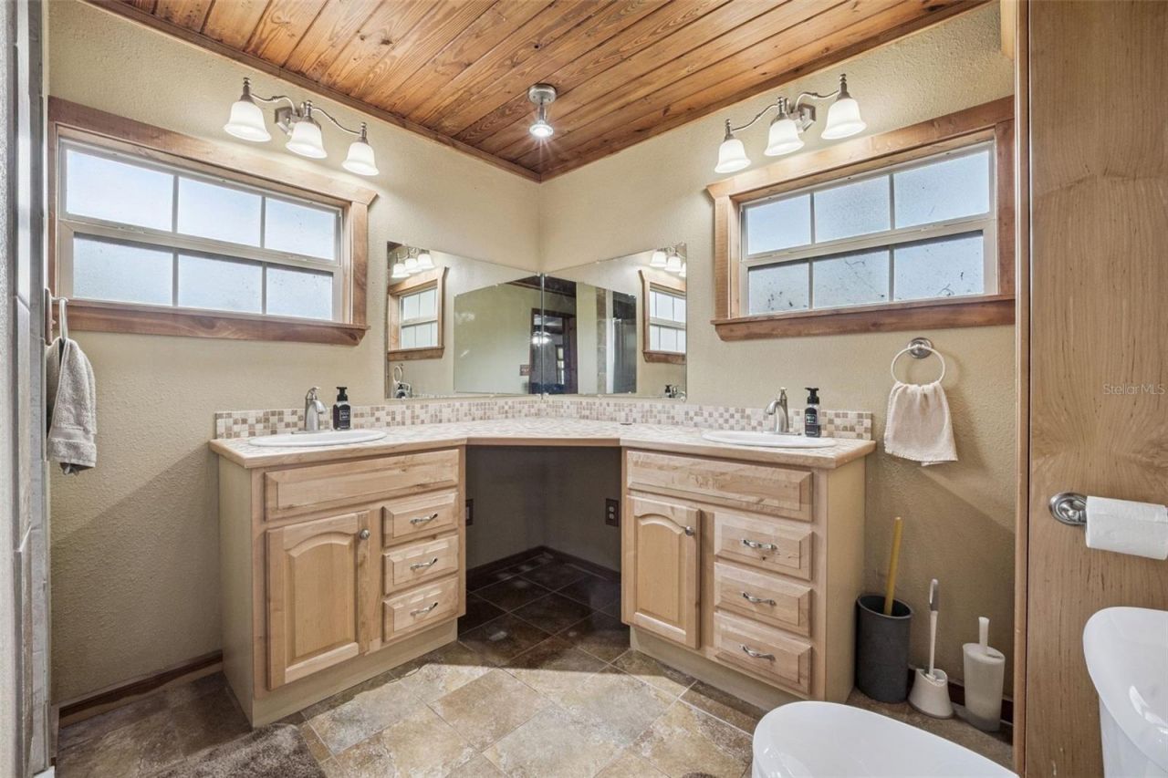 2201 Sr 50, Webster, FL 33597 Photo