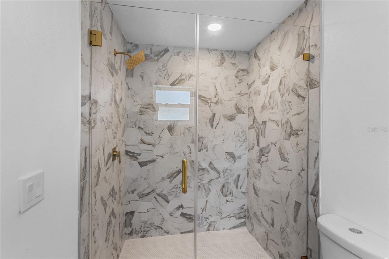 8201 Riverside Drive Ne, Saint Petersburg, FL 33702 Photo