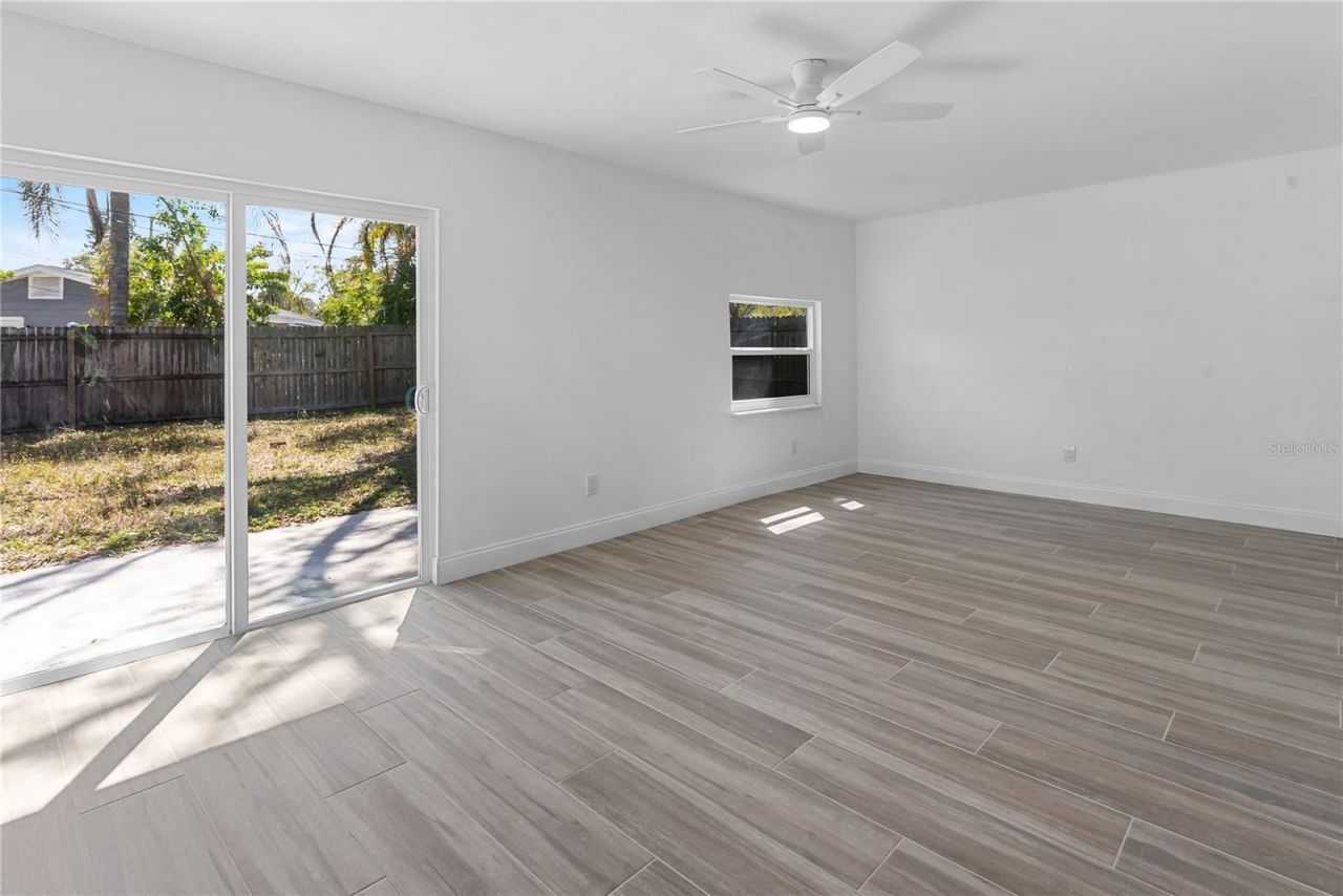 8201 Riverside Drive Ne, Saint Petersburg, FL 33702 Photo