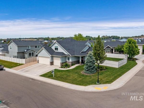 11592 W Shortcreek, Star, ID 83669