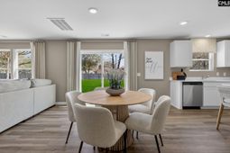 184 Kingfield Drive photo 4