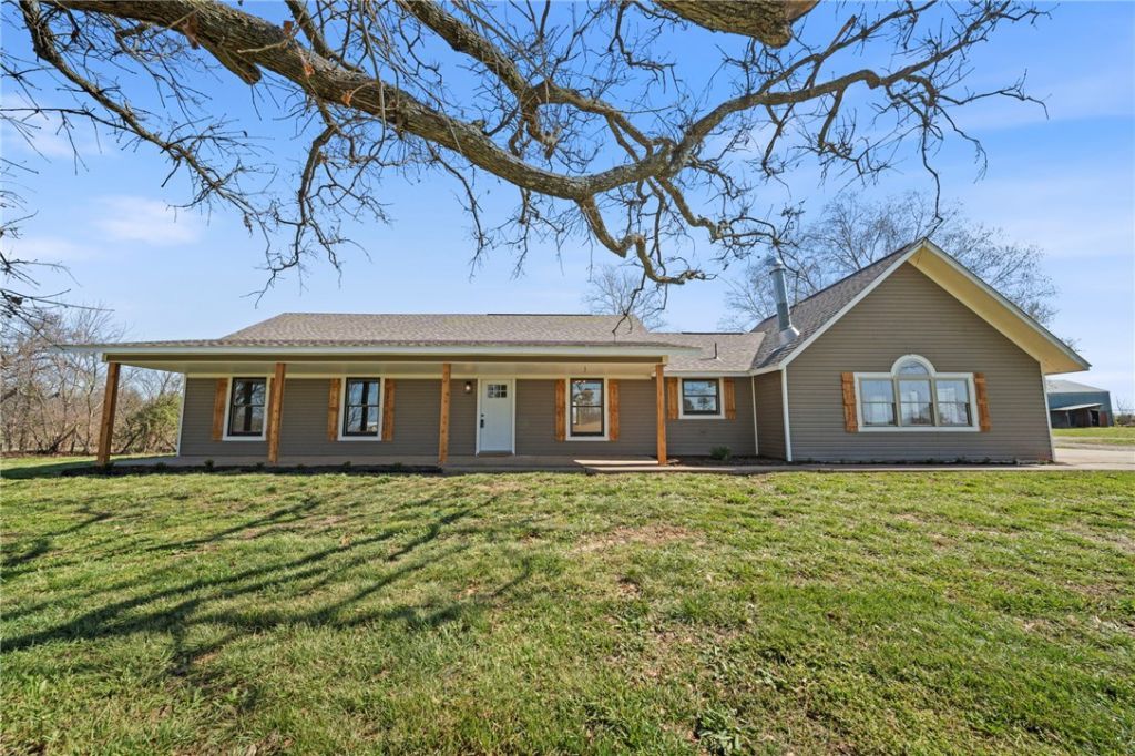 8120 N Coffelt Cemetery Road, Bentonville, AR 72713 Main Photo