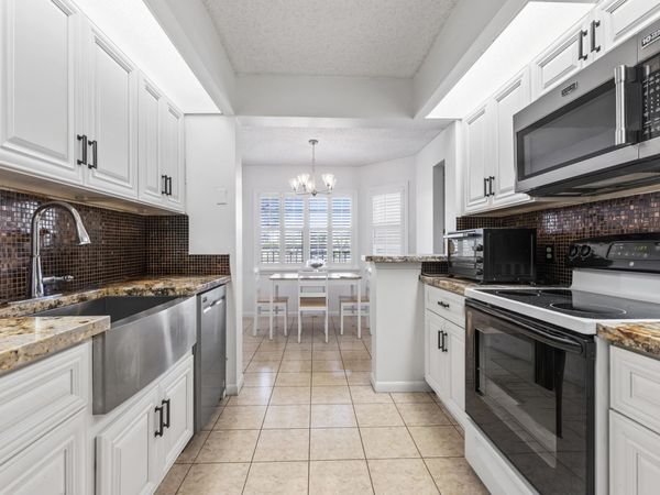 1000 SW 125th Avenue, Unit 211, Pembroke Pines, FL 33027