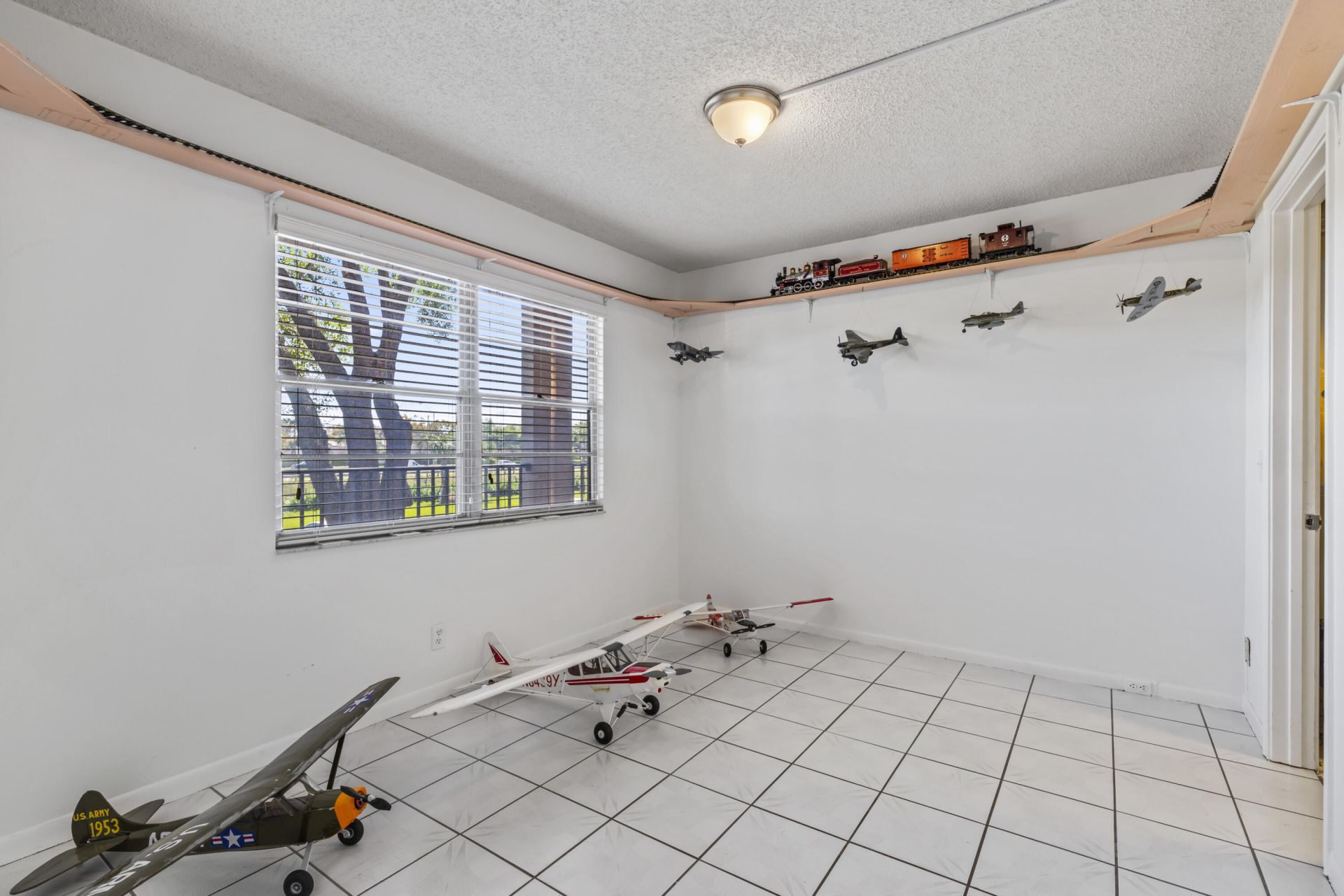 1000 SW 125th Avenue, Unit 211, Pembroke Pines, FL 33027 Photo