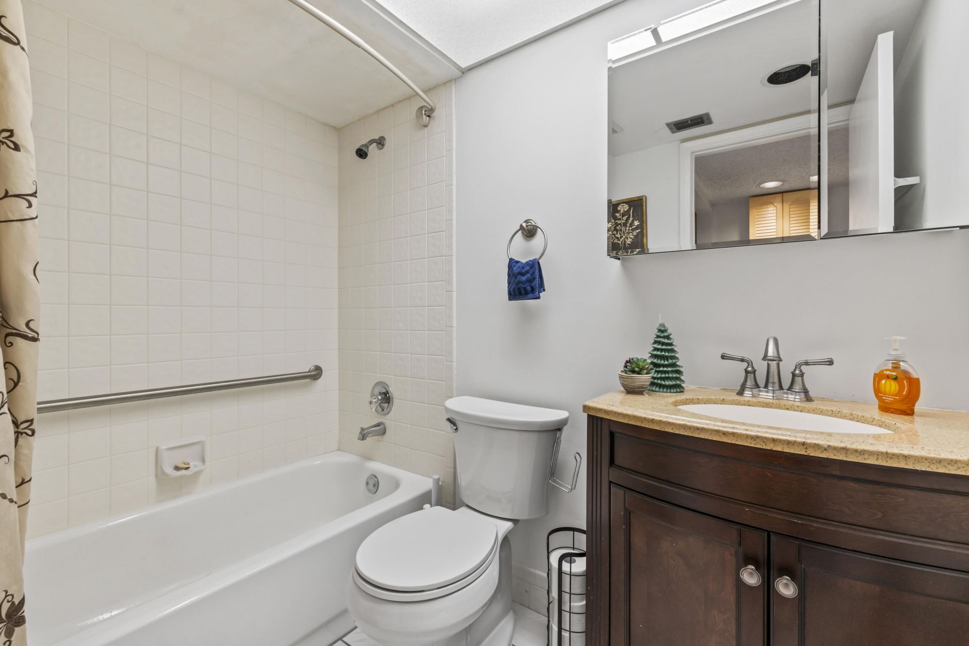 1000 SW 125th Avenue, Unit 211, Pembroke Pines, FL 33027 Photo